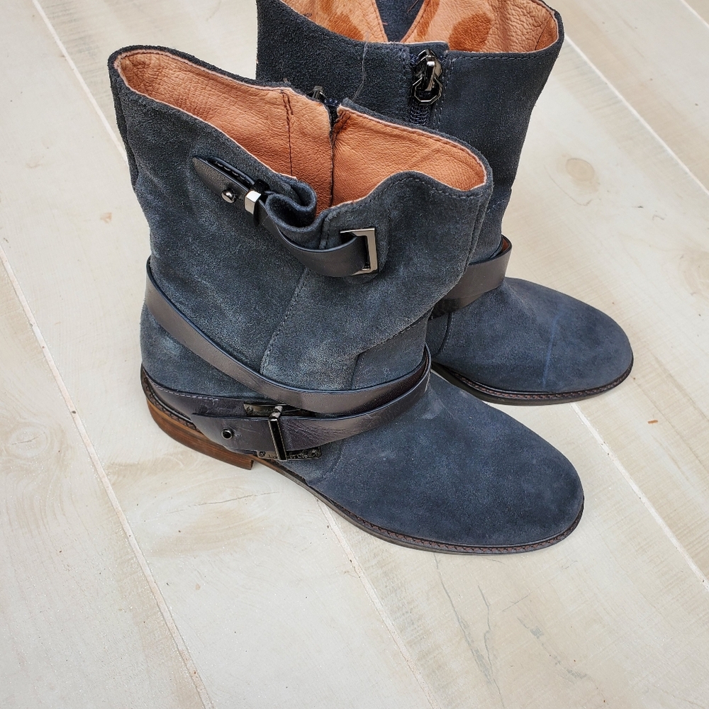 Louise et Cie Valencia Black Ankle Boots - Picture 7 of 9